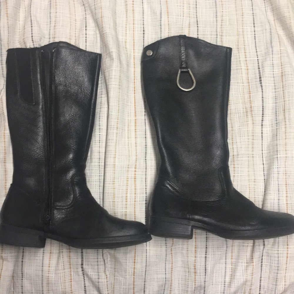 Black girl boots.